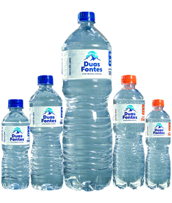 Pack com 3 garrafas de água mineral natural 2L - ideal para consumo diário